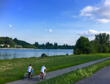 piestany ilustracne foto cyklisti a vah