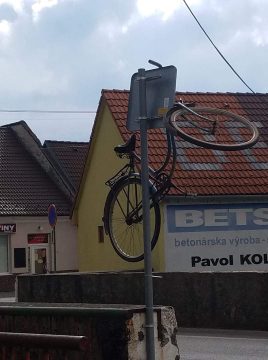 kostolany bicykel na znacke